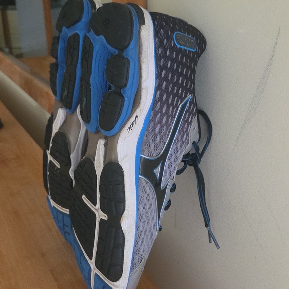 Mizuno Wave Rider 18 - Picture 4 of 4